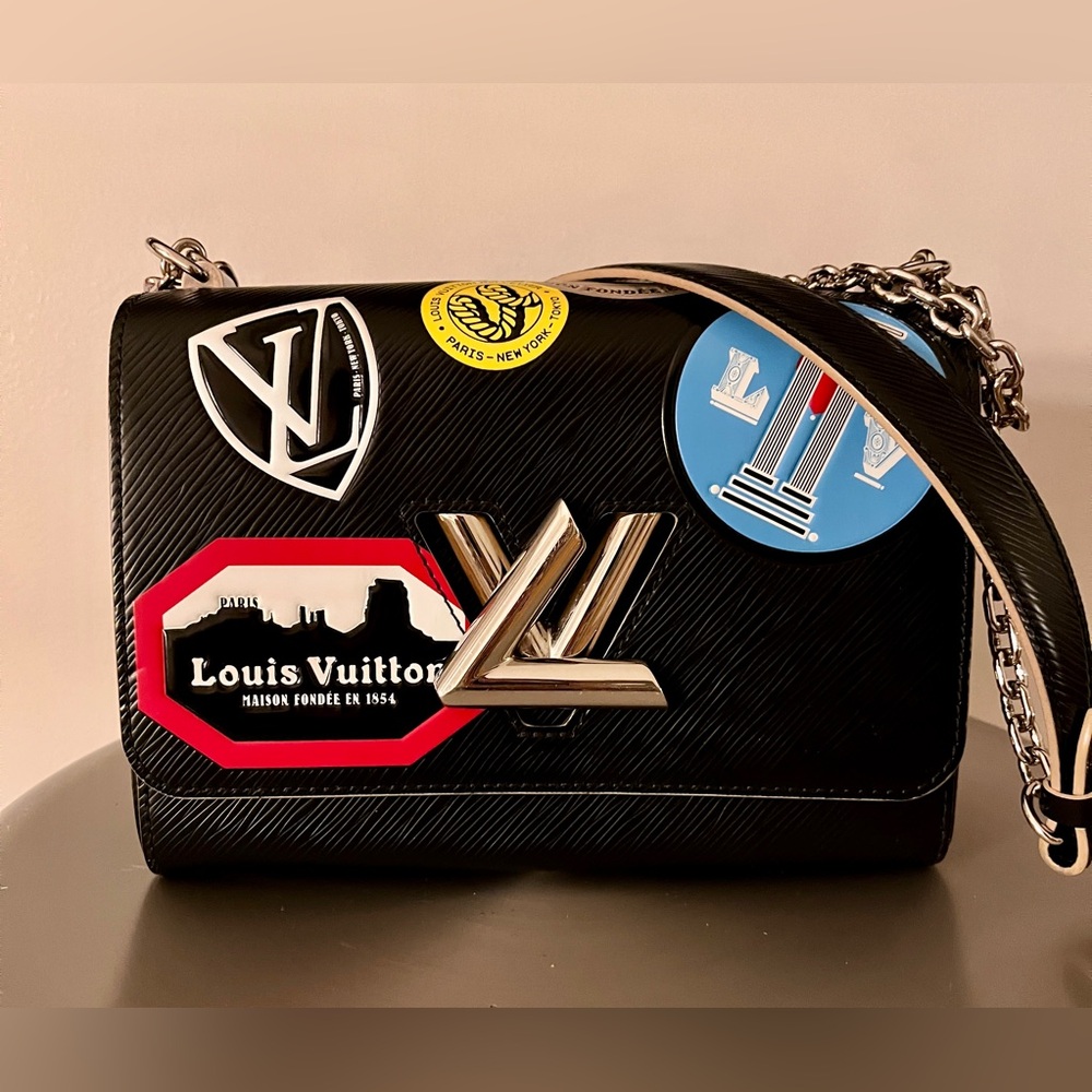 Louis Vuitton Twist MM Epi World Tour Shoulder Bag Black Leather